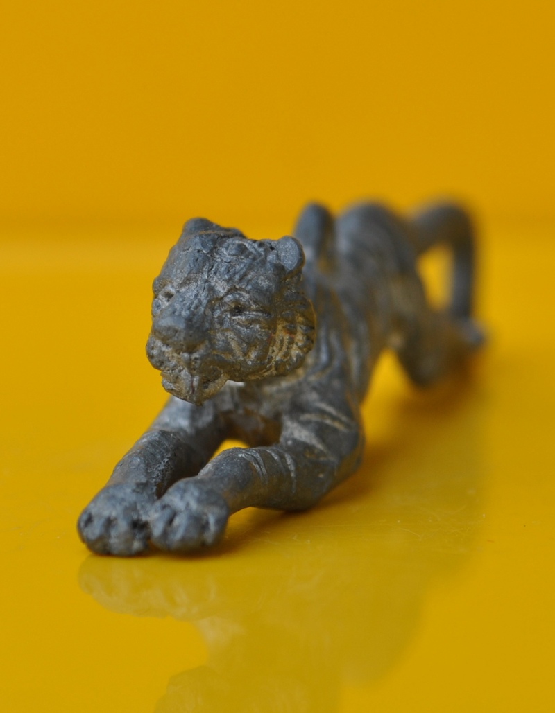 เสือปืนแตกรุ่นแรก หลวงปู่แย้ม วัดตะเคียน 