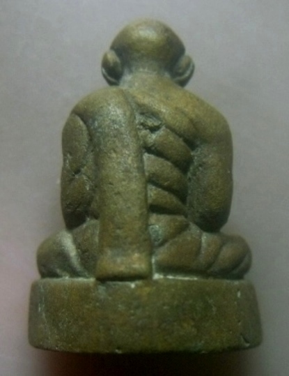 **เบาๆ**รูปหล่อหลวงพ่อคล้าย วาจาสิทธิ์ วัดธาตุน้อย จ.นครศรีฯ**สวยๆ