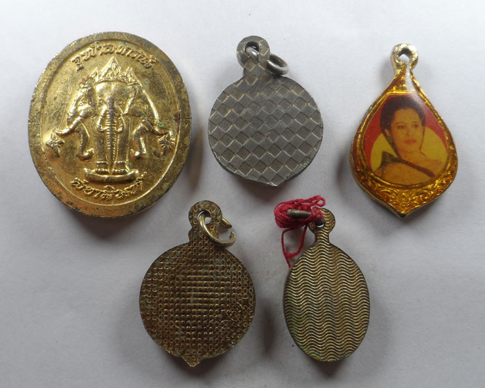 ชุดล็อกเก็ต ร.๕ (๕ องค์)