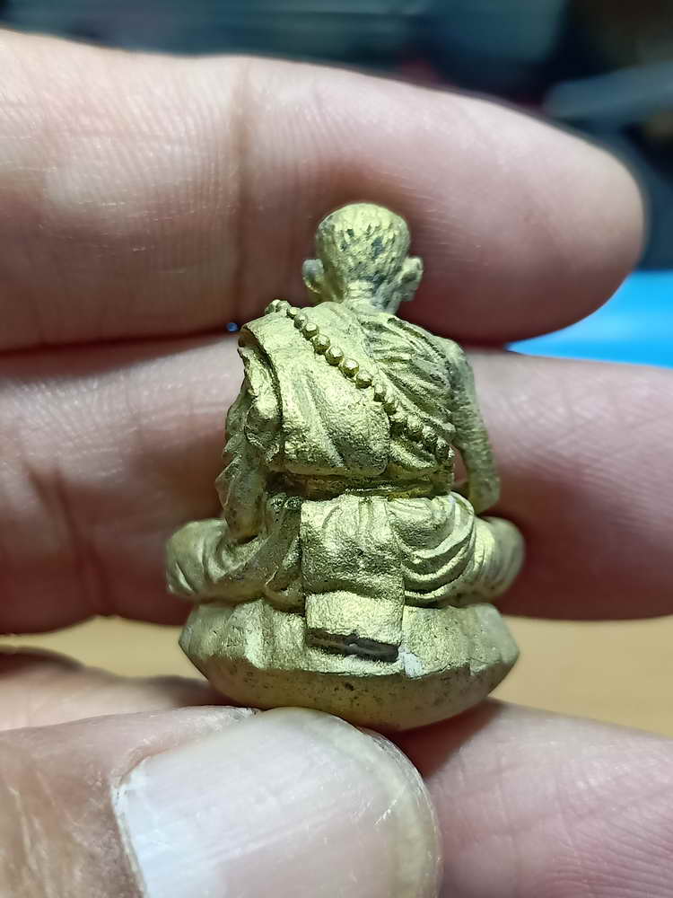 4-44 รูปหล่อรุ่นแรกพิมพ์เบ้าทุบ หลวงปู่บุญมา กตปญโญ ที่พักสงฆ์มหามงคล อ.ม่วงสามสิบ อุบลราชธานี 2562