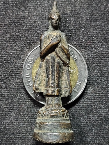  วัดบางพัง จ.นนทบุรี พระประจำวัน  หลวงพ่อแฉ่ง ปางรำพึง(วันศุกร์) เนื้อทองผสม หล่อโบราณ