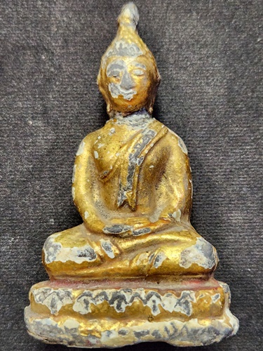 พระบูชารัตนะ(แก้บน) เนื้อตะกั่วสนิมแดงลงรักลงชาดปิดทอง หน้าตักพระ 1.5 นิ้ว 