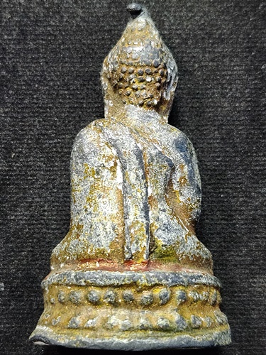 พระบูชารัตนะ(แก้บน) เนื้อตะกั่วสนิมแดงลงรักลงชาดปิดทอง หน้าตักพระ 1นิ้ว 