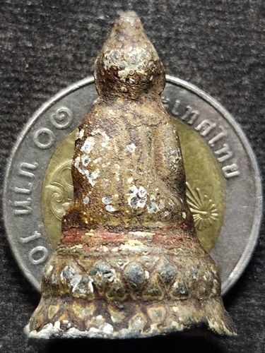  วัดเชิงท่า นนทบุรี พระบูชารัตนะ(แก้บน) เนื้อชินตะกั่ว ทาทองลงรักแดง ก้นดินไทย พิมพ์เล็ก