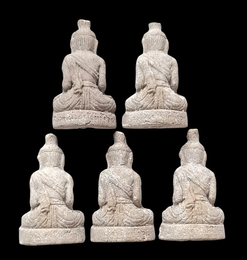 เคาะแรกแดง..พ่อปู่ฤาษ๊นารอด ๔๕..ผงมงคล รวม ๕ ตน ไม่มีกล่อง..ลพ.ดำ วัดเขาพูลทอง จันทบุรี / จัดส่ง ems