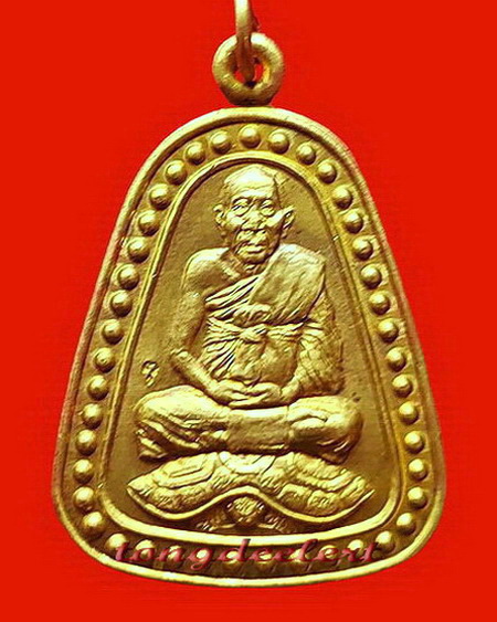 เหรียญจอบหลวงปู่หลิว วัดหนองอ้อ รุ่นเสาร์ 5 มหาทรัพย์ พิมพ์ใหญ่ สวยมากค่ะ