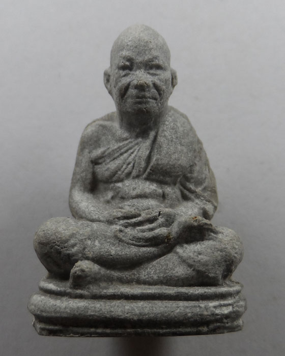 พระผงรูปเหมือน หลวงพ่อชม วัดเขาดิน จ.อยุธยา