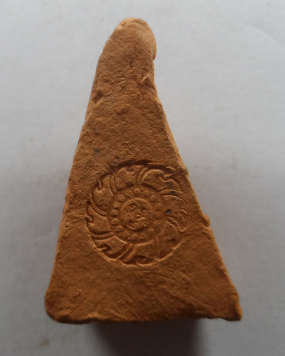 พระนางพญาหลังกงจักร ท่านเจ้าดาบส สุมโน อาศรมเวฬุวัน จ.เชียงราย