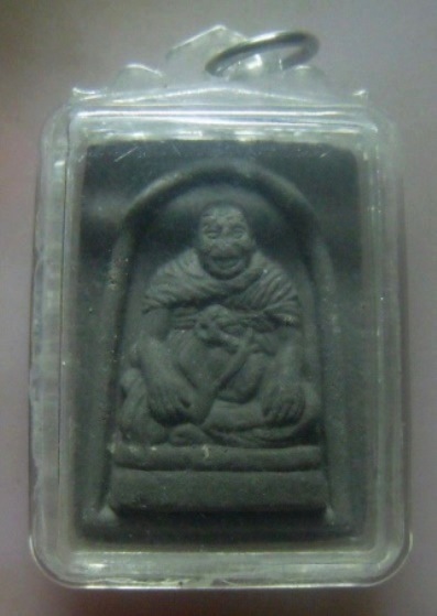 **เบา​ๆ​**พระรูปเหมือนเนื้อดินเจ็ดป่าช้า มหาลาภ เมตตา หลวงพ่อจำเนียร วัดถ้ำเสือ จ.กระบี่**เลี่ยมสวย