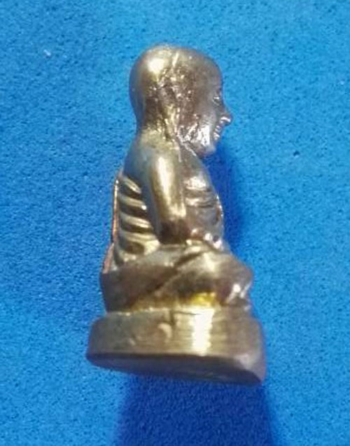 รูปหล่อหลวงพ่อเงิน วัดบางคลาน จ.พิจิตร