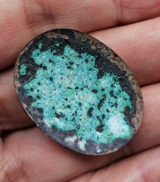 ล็อคเก็ตพิมพ์ใหญ่รูปไข่ หลวงปู่ทิม อิสริโก ออกวัดโพธิสัมพันธ์ ปี 2517 เคาะเดียว