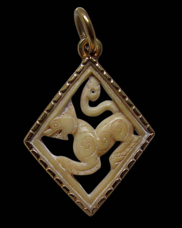 สิงห์สามขวัญ กรอบกระจก งาแกะ หลวงพ่อเดิม วัดหนองโพ จ.นครสวรรค์