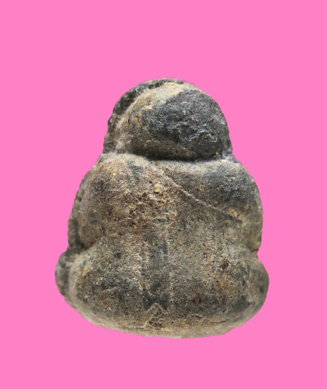 พระปิดตา เนื้อว่านดำ