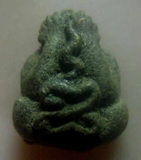 **เบา​ๆ​**พระปิดตามหาลาภ เนื้อว่าน ท้องยันต์เฑาะว์ หลังฝังตะกรุด เก่าๆ ไม่ทราบที่**เนื้อจัด สวยๆ