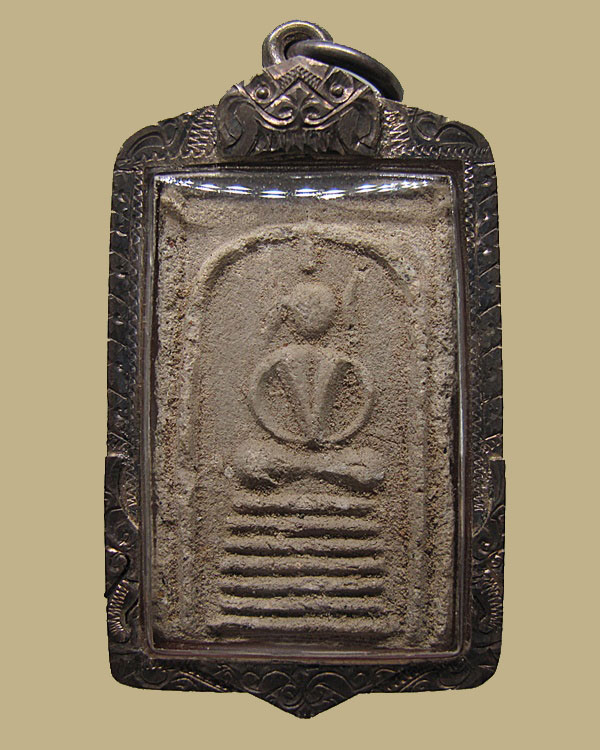 พระสมเด็จ ๗ ชั้น อกวี หลวงพ่อสุด วัดกาหลง ปี ๒๔๘๕ เลี่ยมเงิน