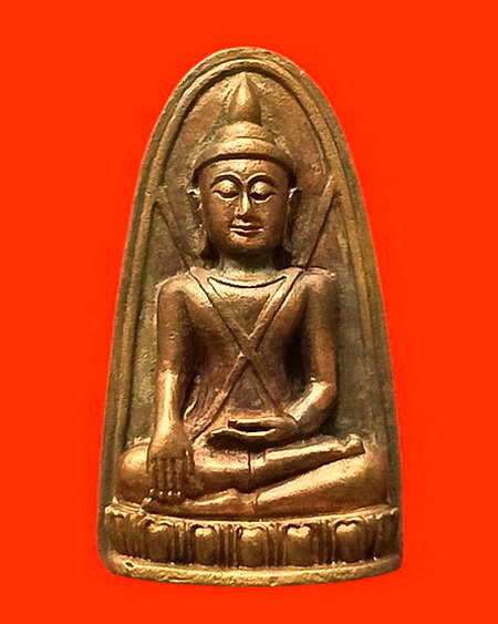 พระบุเรงนอง หลวงพ่ออุตตมะ วัดวังก์วิเวการาม จ.กาญจนบุรี ฉลองอายุ 84 ปี เนื้อทองแดง สวยมากค่ะ