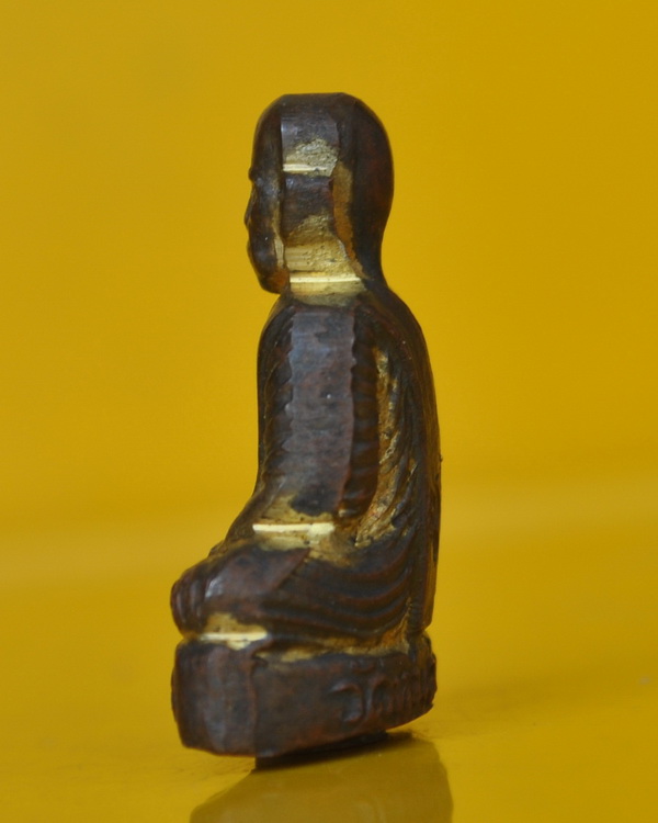 รูปเหมือนปั๊มรุ่นแรกอุดกริ่ง หลวงพ่อคำ วัดหนองแก 