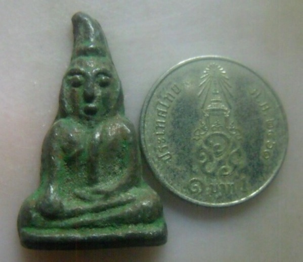 **เบา​ๆ​**พระท่ากระดาน พิมพ์เล็ก เนื้อชินตะกั่ว เก่าๆ ไม่ทราบที่**สวยๆ เชิญชมครับ