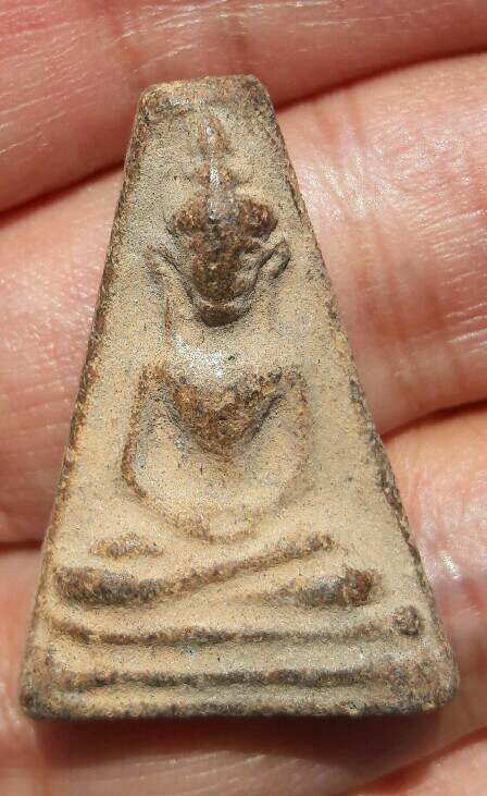 พระผงสุพรรณจงอางศึก อู่ทองจงอางศึก(มุ่ย ถิร โพธิ์ โต๊ะ เงิน และคณาจารย์เกือบ 60 รูป) เคาะเดียว(30)