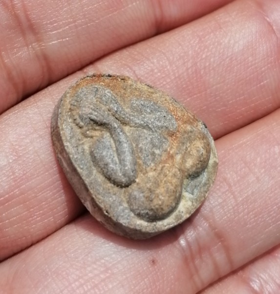 พระปิดตาหลวงปู่โต๊ะ เนื้อผงใบลานแก่น้ำมันตังอิ้ว แช่น้ำมนต์ นำฤกษ์ วัดบวรนิเวศ ปี​ 2523 เคาะเดียว