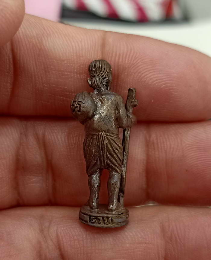 ชูชก รุ่นรวยมหาเศรษฐี หลวงปู่คีย์ วัดศรีลำยอง จ.สุรินทร์ ปี 2548 เนื้อทองแดง ตอกโค้ด "คีย์" สวยกล่อง