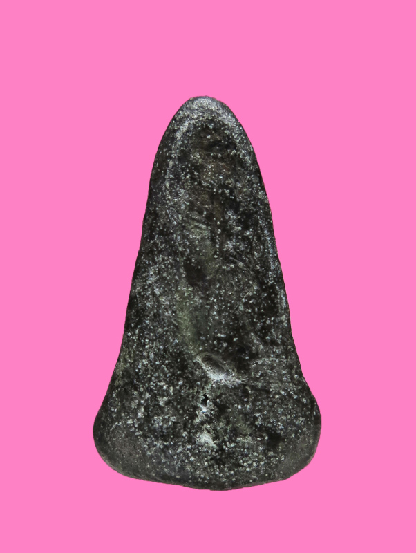 พระร่วงนั่ง เศียรชีโบ เนื้อตะกั่วสนิมแดง ไม่ทราบกรุ