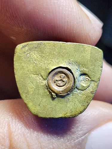 วัดพิกุลทอง สิงห์บุรี รูปหล่อพระสังกัจจายน์มหาลาภ หลวงพ่อแพ  อุดกริ่ง