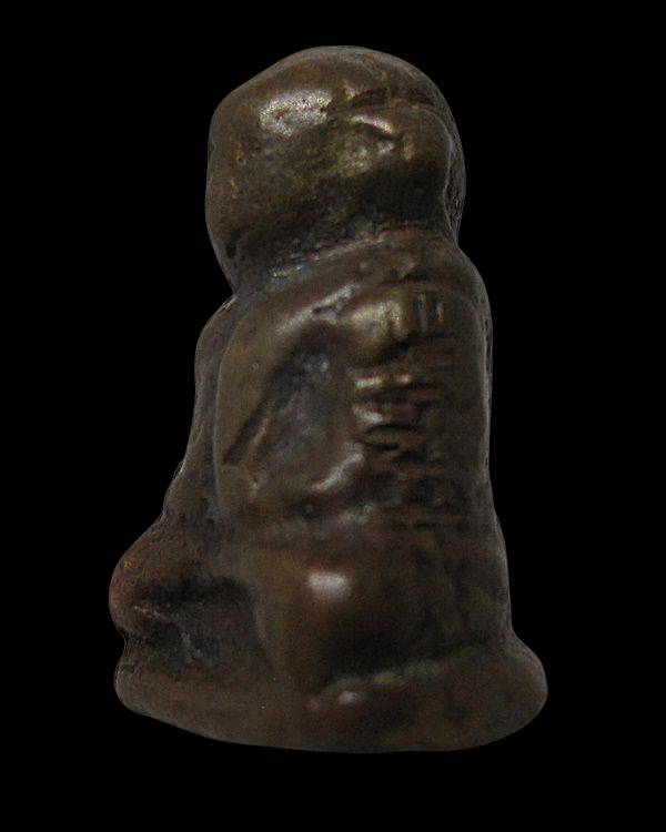 ยุคต้น พระหล่อรูปเหมือน หลวงพ่อเงิน วัดห้วยเขน พิมพ์เล็กฐานเตี้ย แขนบั้ง 