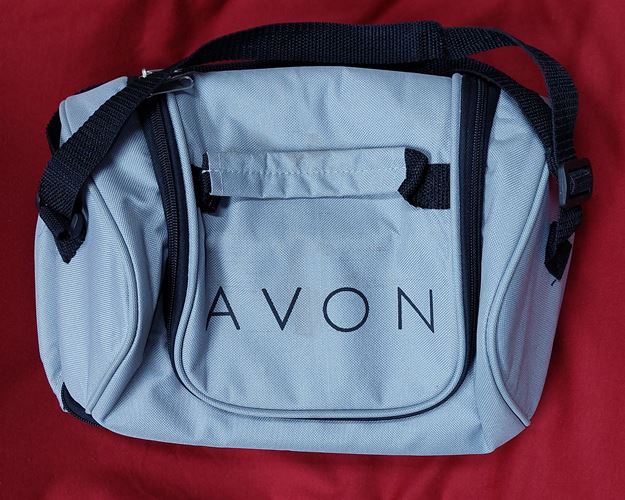 (ปิด69-) กระเป๋าสะพายผู้หญิง Avon กว้าง9 ยาว11.5นิ้ว (สภาพไม่ได้ใช้)