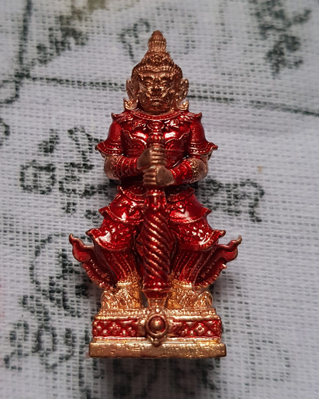 รูปหล่อท้าวเวสสุวรรณ ยกฐานะ ทองนำโชค หลวงพ่อทอง วัดบ้านไร่ เนื้อทองแดงลงยาสีชมพู พร้อมกล่องเดิม