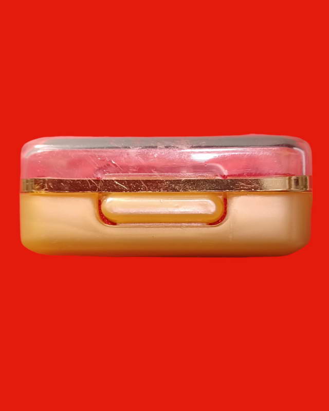 เหรียญบาตรน้ำมนต์ใหญ่หลวงพ่อเพชรหลังหลวงพ่อเงินรุ่นพระพิจิตรเนื้อทองแดงปี2542พร้อมกล่องเหรียญที่ 2