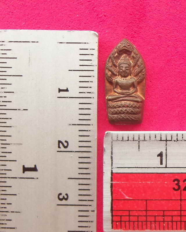 พระปรกใบมะขาม ลปคร่ำวัดวังหว้าเนื้อทองแดง รุ่นศิริมงคล ปี 2537 พร้อมกล่อมเดิม