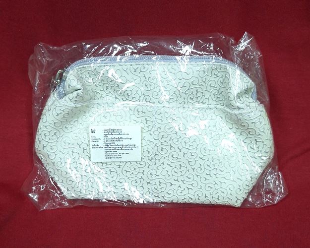 (ปิด49- )กระเป๋าใส่เครื่องสำอางค์ ขนาด 12.5x19.5ซ.ม. (สภาพไม่ได้ใช้)