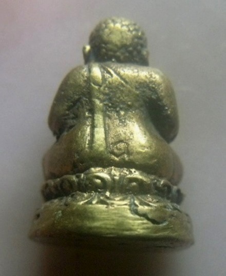 **เบาๆ**พระสังข์กัจจายย์ รุ่นเรียกทรัพย์นำรวย อ.แดง วัดไร่ ปัตตานี ปี ๒๕๕๒**ตอกโค้ด พร้อมกล่องเดิม