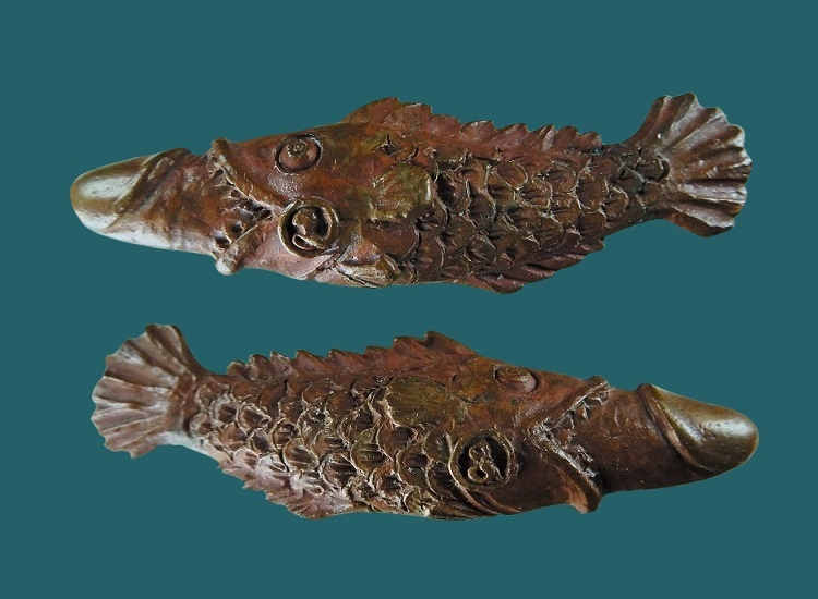 ปลาชะโดตีแปลง รุ่นแรก หลวงพ่อเอิบ วัดซุ้มกระต่าย ปี 2551 (ทำมาจากระฆังแตก)