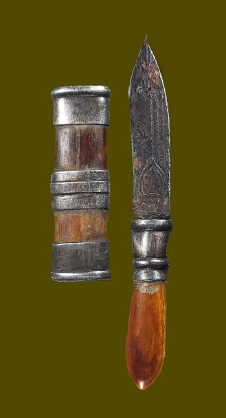 มีดหมอสาริกา  หลวงพ่อเดิม วัดหนองโพธิ์ (ขนาด 3 นิ้ว)