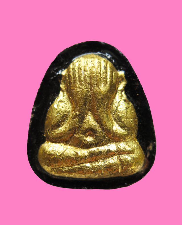 พระปิดตา เนื้อผง ลงรักปิดทองสวย