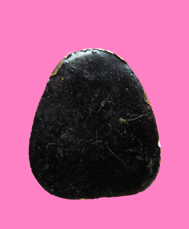 พระปิดตา เนื้อผง ลงรักปิดทองสวย