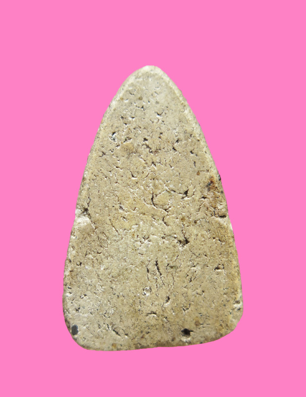 พระชัยวัฒน์เนื้อผง หลวงพ่อจรัญ ออกวัดพรหมบุรี ปี 2498