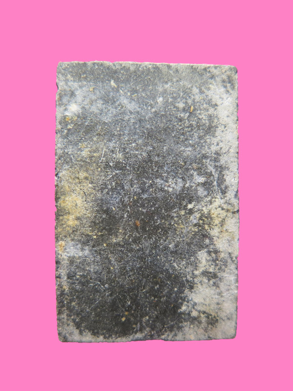 สมเด็จ  เนื้อผงน้ำมัน ดำ พิมพ์มีจุดที่เศียร