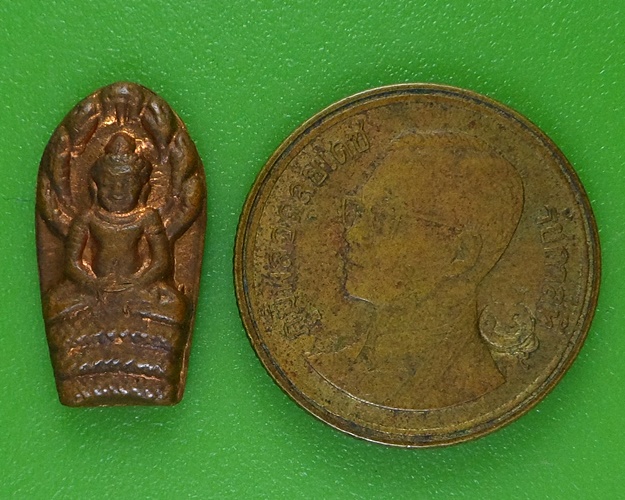 ปรกใบมะขามหลวงปู่หลวง วัดคีรีสุบรรพต ลำปาง .4.