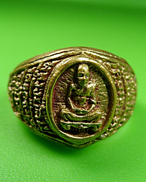 แหวนรุ่นแรกหลวงปู่คำบุ วัดกุดชมพู อุบลราชธานี .53.