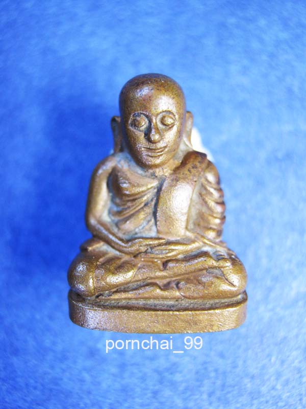 รูปหล่อหลวงพ่อเงืนอุดกริ่งสวยๆครับ