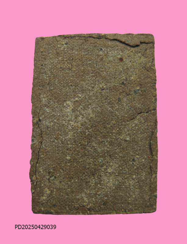 พระพุทธเนื้อผงว่าน 108 หลังลายผ้า