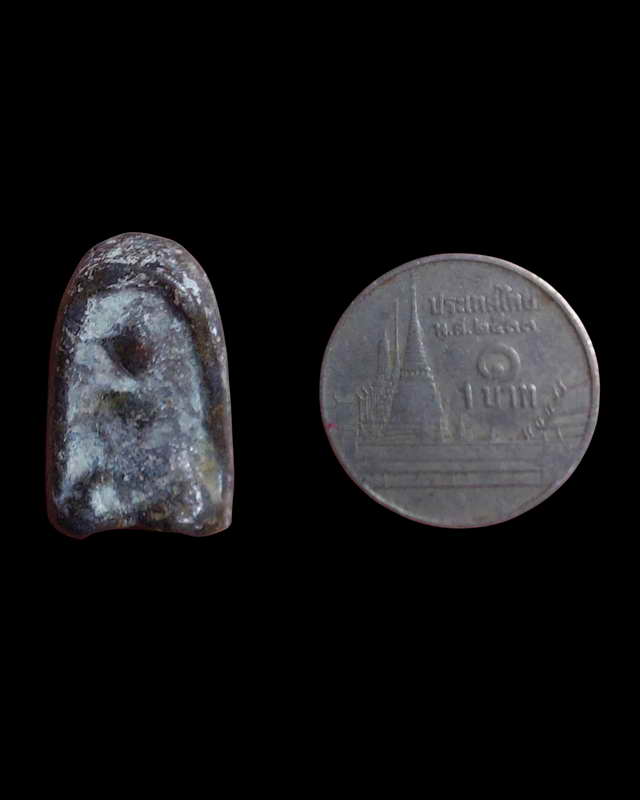 พระซุ้มกอ กรุวัดทองแท่งนิสยาราม ลพบุรี...เนื้อชินตะกั่วสนิมแดง 2400