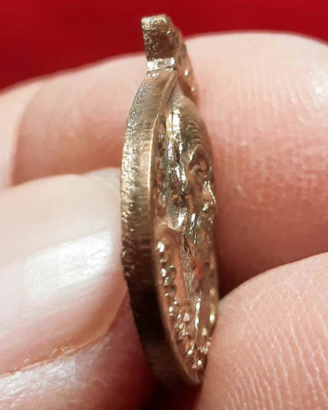 เหรียญขวัญถุง ปี24 หลวงพ่อคำ วัดสุวรรณรัตนาราม จ.นครสวรรค์ 