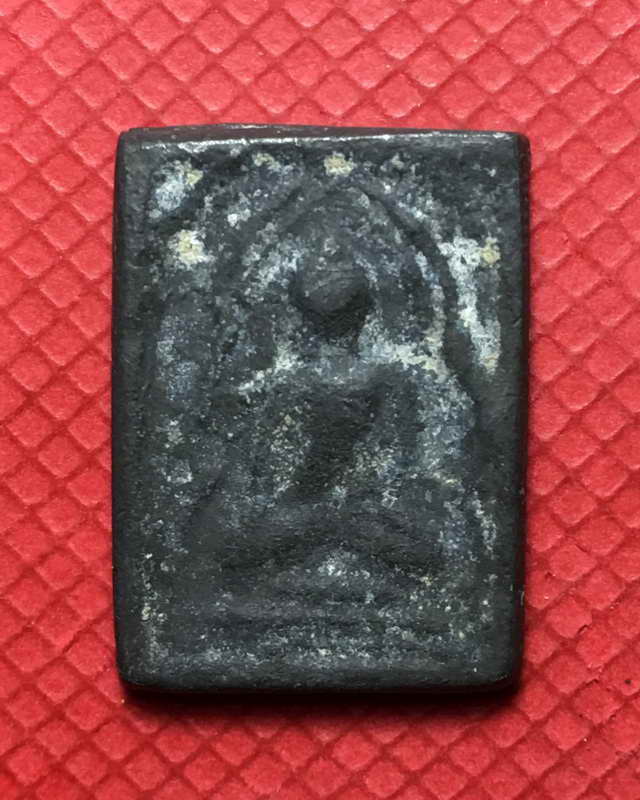 พระพิมพ์สี่เหลี่ยม หลวงพ่อเชื้อ วัดใหม่บำเพ็ญบุญ