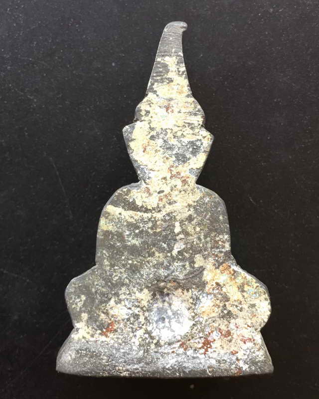 พระท่ากระดานหลวงพ่อนารถพิมพ์หน้าหนุ่ม ปี 2520หลังวงเดือน