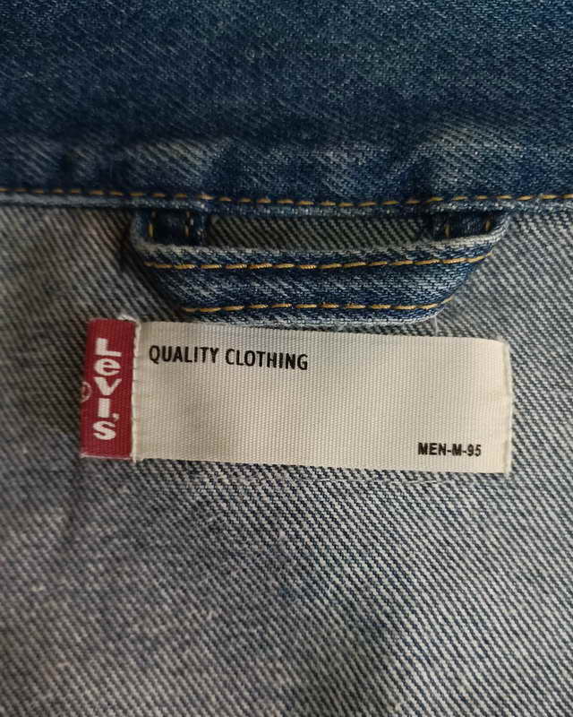 แจ๊คเก็ตยีนส์ลีวายไหล่ 19 อกกว้าง 19 รอบอก 38 แขนยาว24.5 ยาวทั้งตัว 23