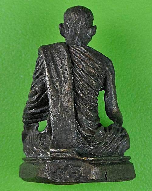 รูปหล่อหลวงปู่นิล วัดครบุรี นครราชสีมา .490.